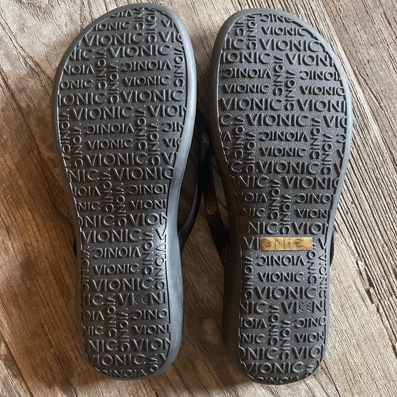 Vionic Black Metallic Selena Corfu Cushioned Leather Thong 10 Flip Flop Sandals - Picture 3 of 3